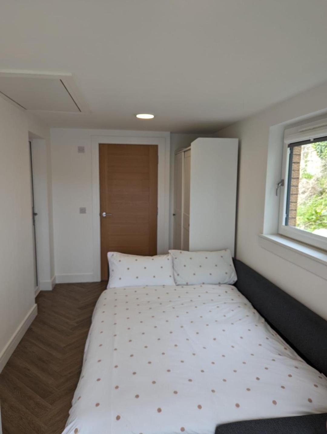 En-Suite Double Room With Private Entrance Edynburg Zewnętrze zdjęcie